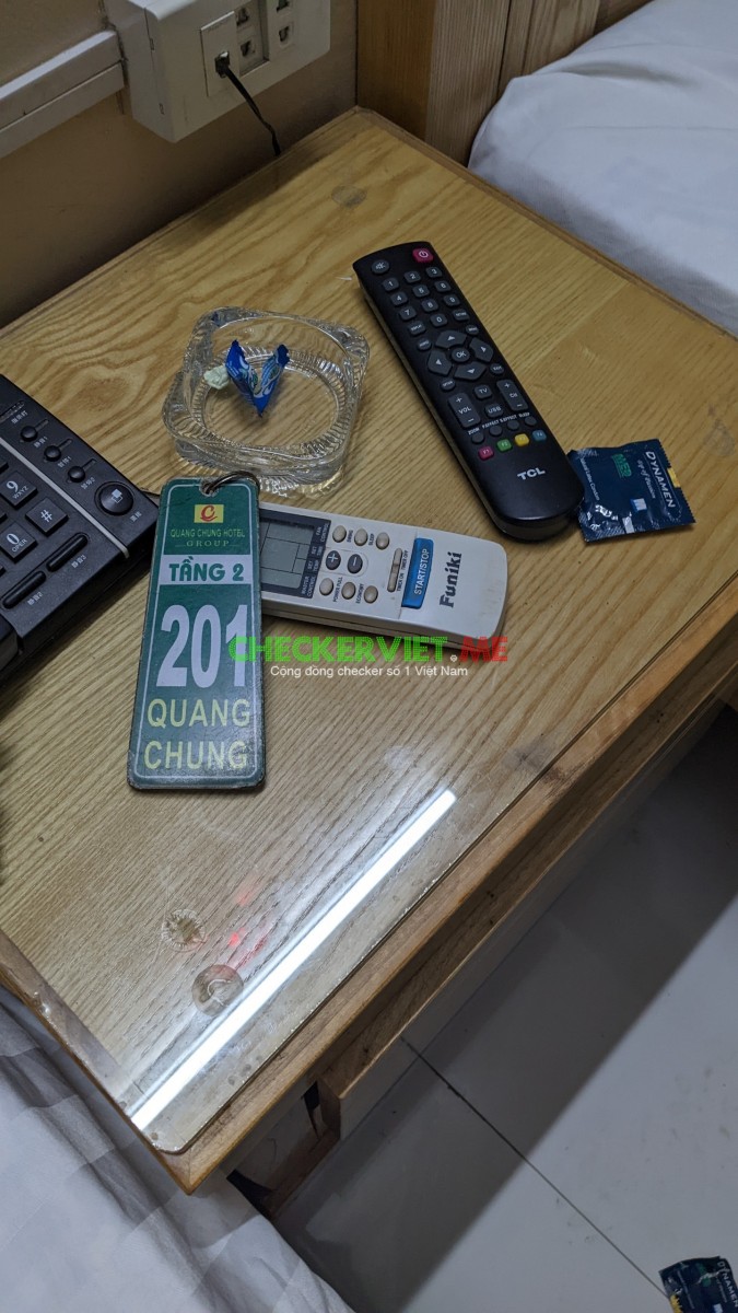 z3939120109210_fd7eb9798460cfbb75aeb07797660ba52886a12da5ac0b0c.jpg